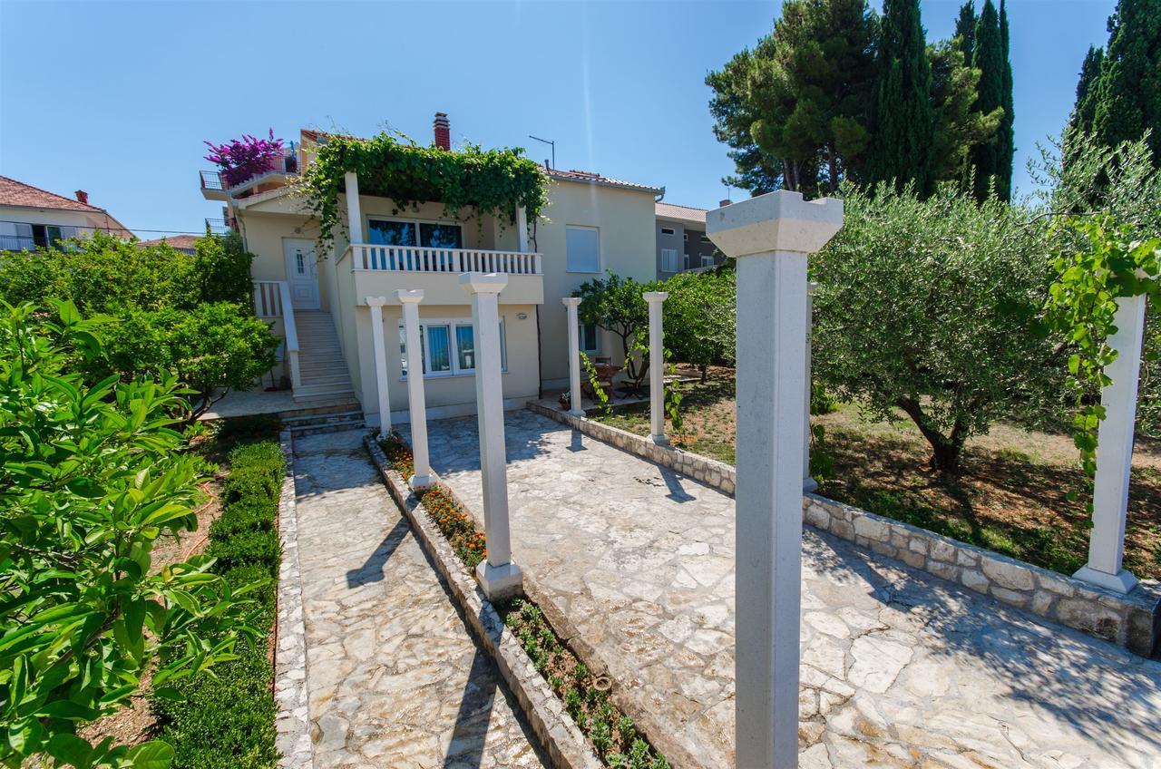 Apartments Maja Trogir Exteriör bild