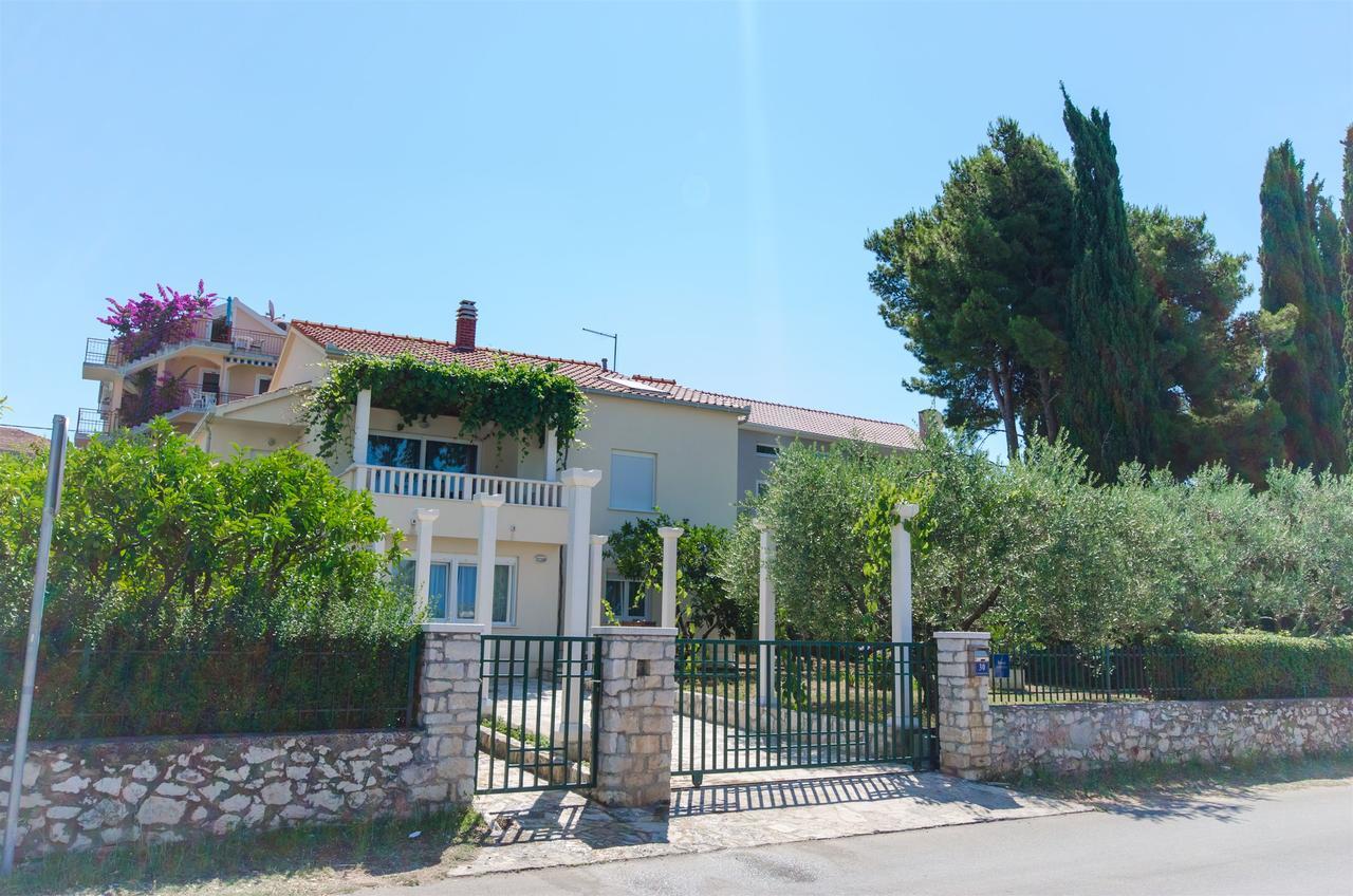 Apartments Maja Trogir Exteriör bild