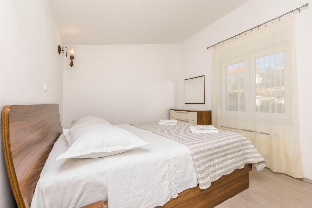 Apartments Maja Trogir Exteriör bild